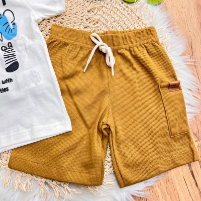 Conj. Camiseta Zooconecept e Bermuda - Off White e Caramelo